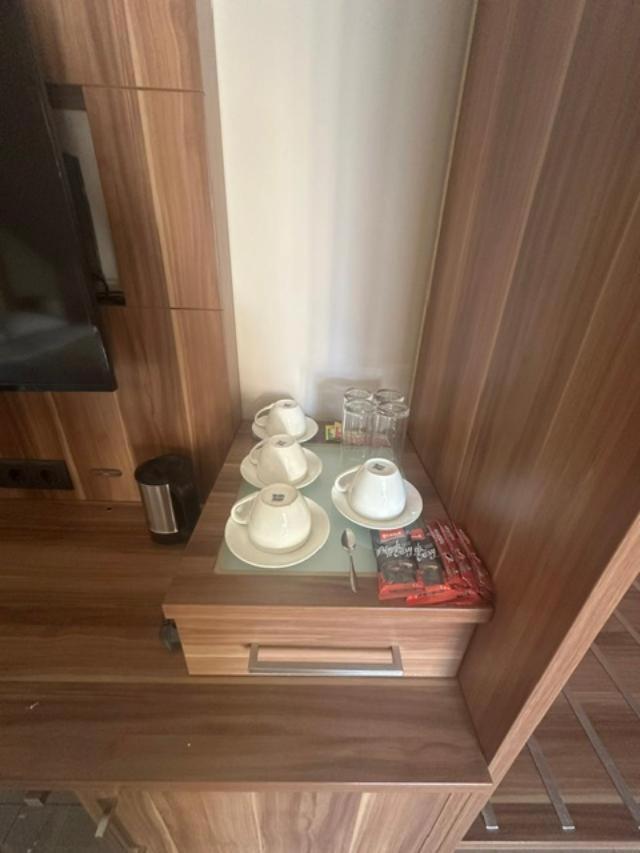 Jp Motel Mali Pariz Бор Экстерьер фото